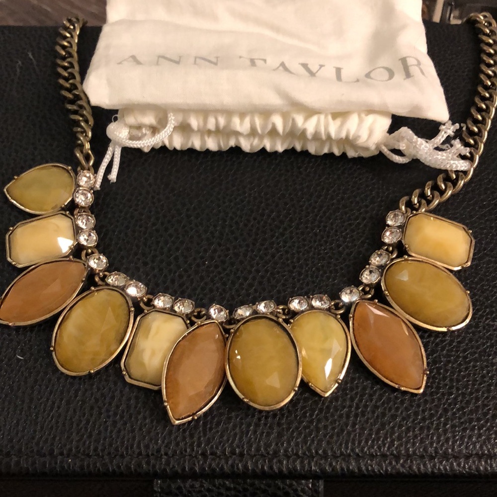 Ann Taylor statement necklace! - Picture 2 of 4